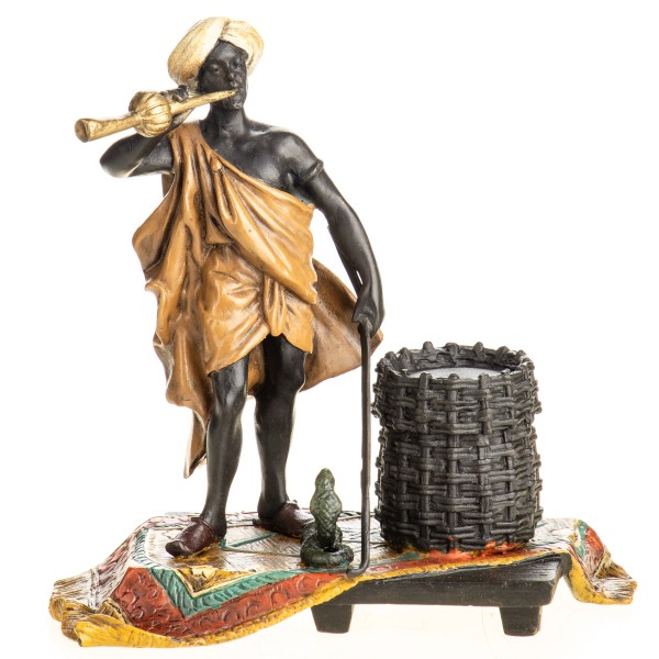 Farbige Bronzefigur Wiener Art Schlangenbeschwörer BT981
