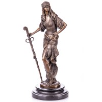 Bronzefigur einer Berberin mit Gewehr "Kabyle Woman of Algeria" nach Guillemin YB325 Bronzefigur einer Berberin mit Gewehr "Kabyle Woman of Algeria" nach Guillemin YB325