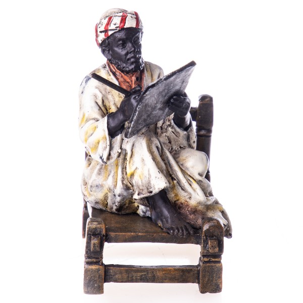 Farbige Bronzefigur Schreibender Araber auf Stuhl BT813