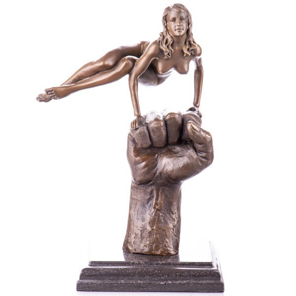 Moderne Bronzefigur Weiblicher Akt auf Faust YB659